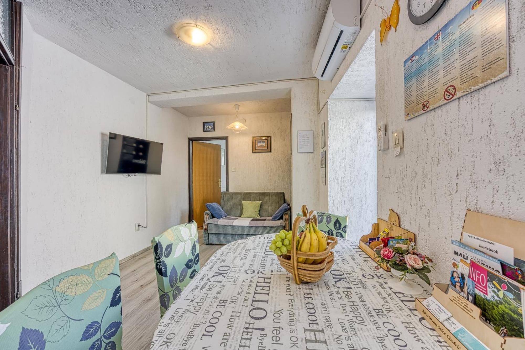 Apartments Cindric Selce Exterior foto